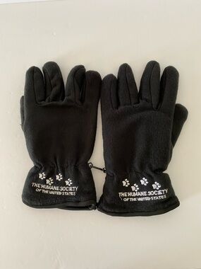 The Humane Society of the United States Black Gloves